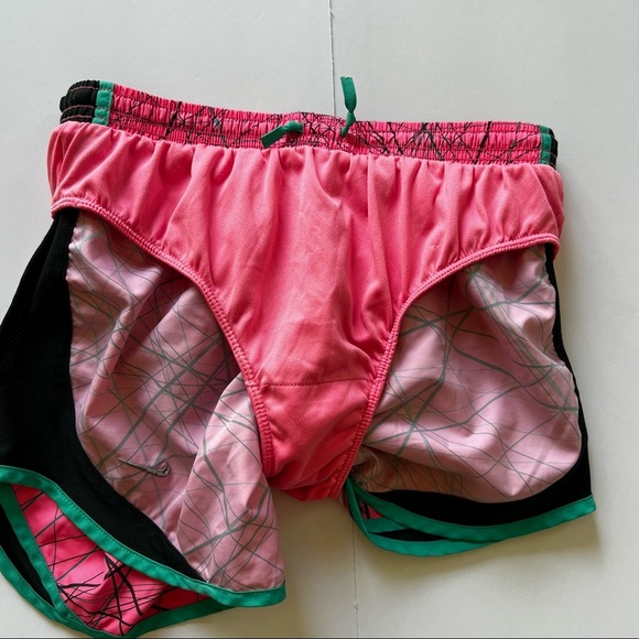 Nike Pink Green Black Dri-Fit Athletic Shorts Size XS - Picture 5 of 6